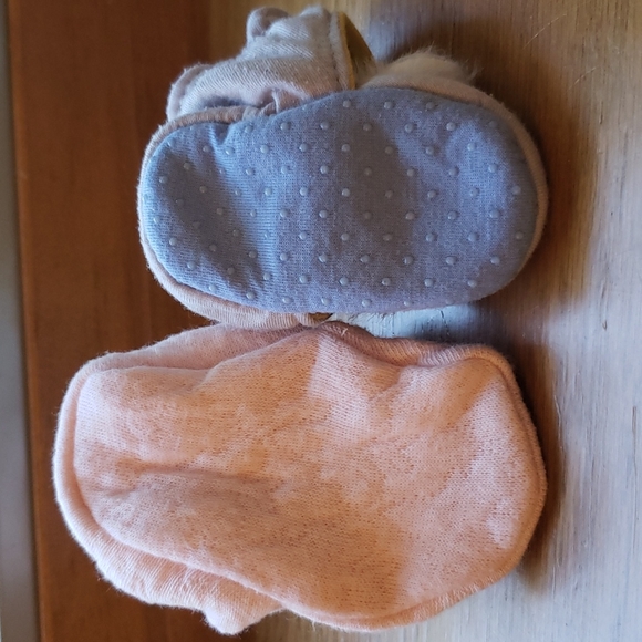 NWOT Koala Booties Newborn/0-3 - Picture 6 of 6